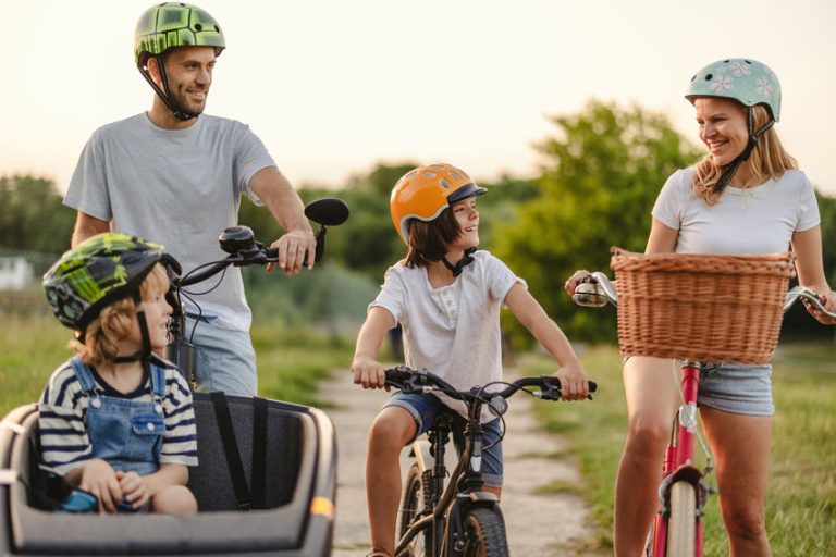 Transporter un enfant à vélo : un guide complet pour sa sécurité et la vôtre 57