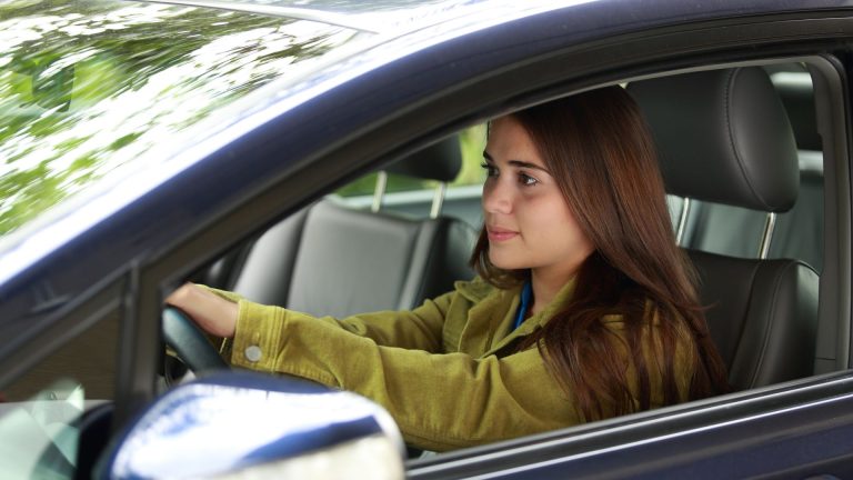 La mobilité des jeunes en France : quels sont les moyens, les aides et les formations disponibles ? 32